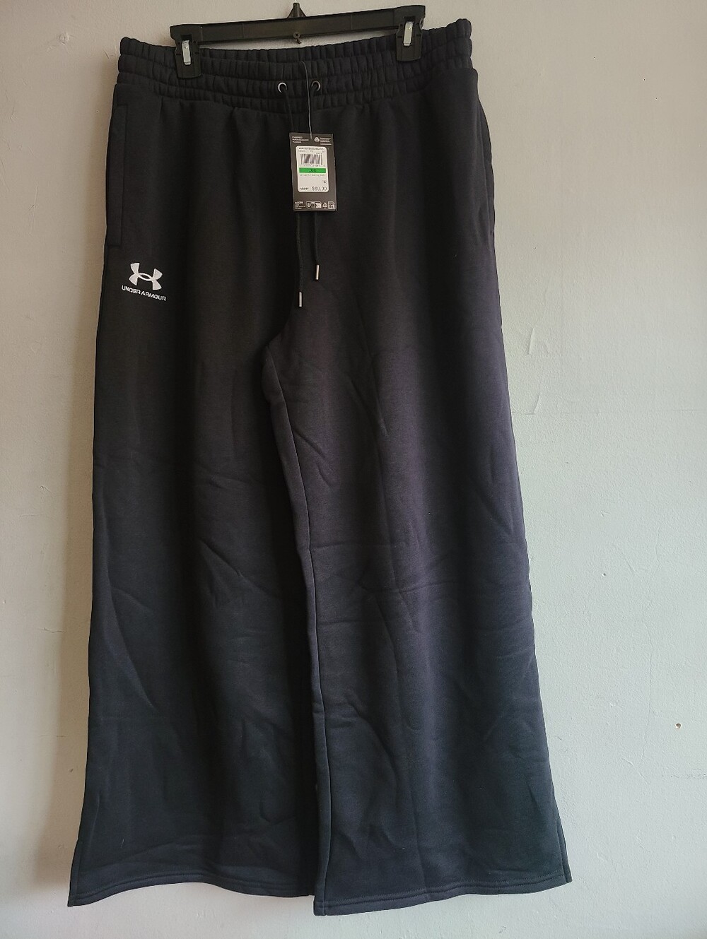 NEW women's large Under Armour black sweatpants UA Icon fleece wide leg pants